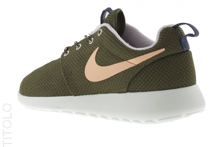 Nike Wmns Roshe Run Dark Loden Medium Olive Volt Frost 01