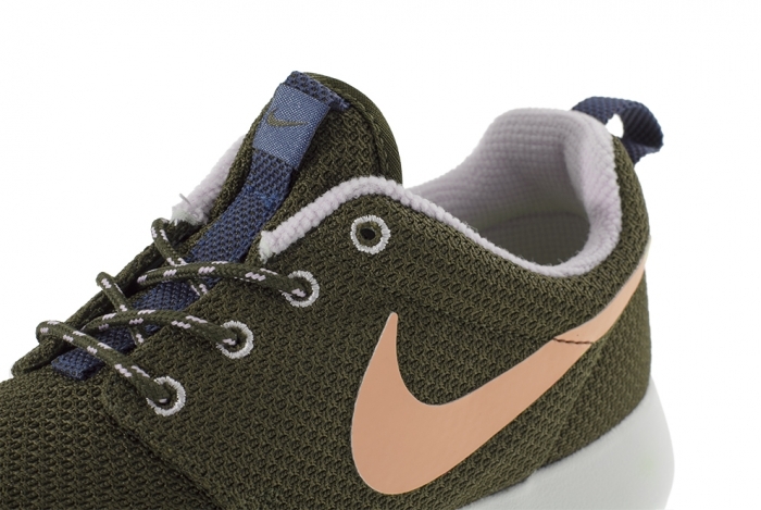 Nike Wmns Roshe Run Dark Loden Medium Olive Volt Frost 03
