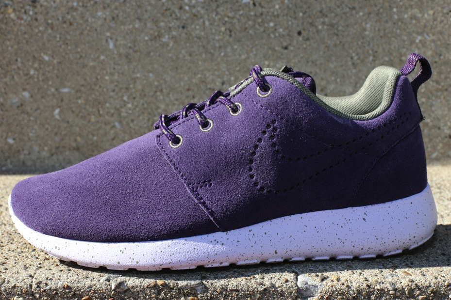 Nike Wmns Roshe Run Suede Purple Dynasty 2