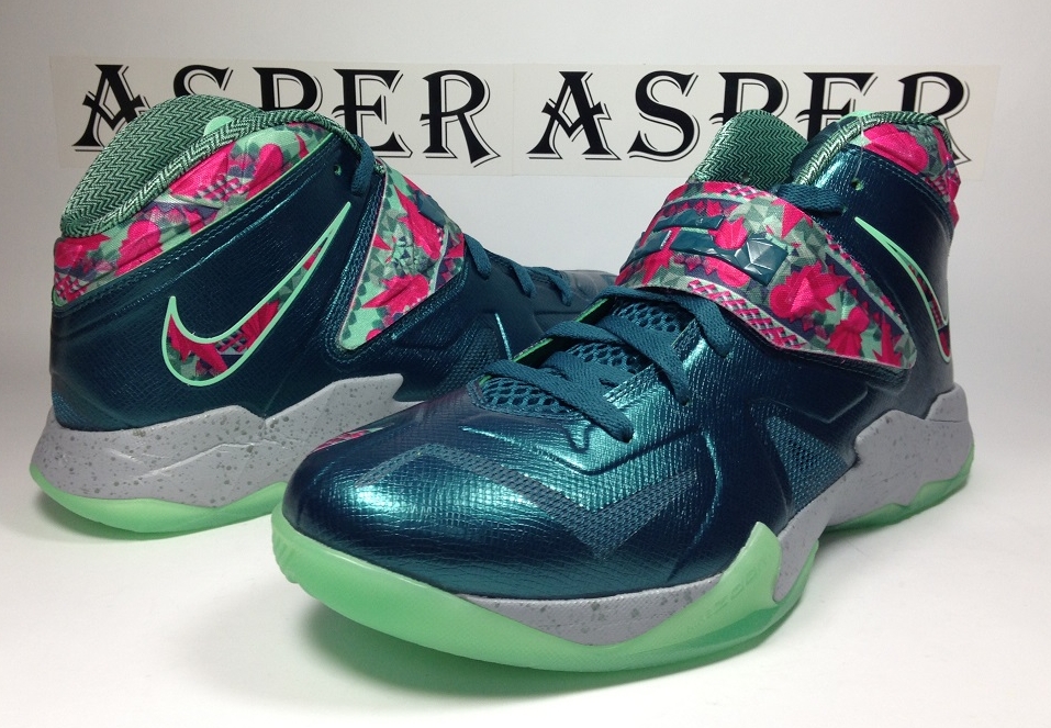 Nike Zoom Soldier Vii Dark Sea Pink Flash Green Glow Wolf Grey 04