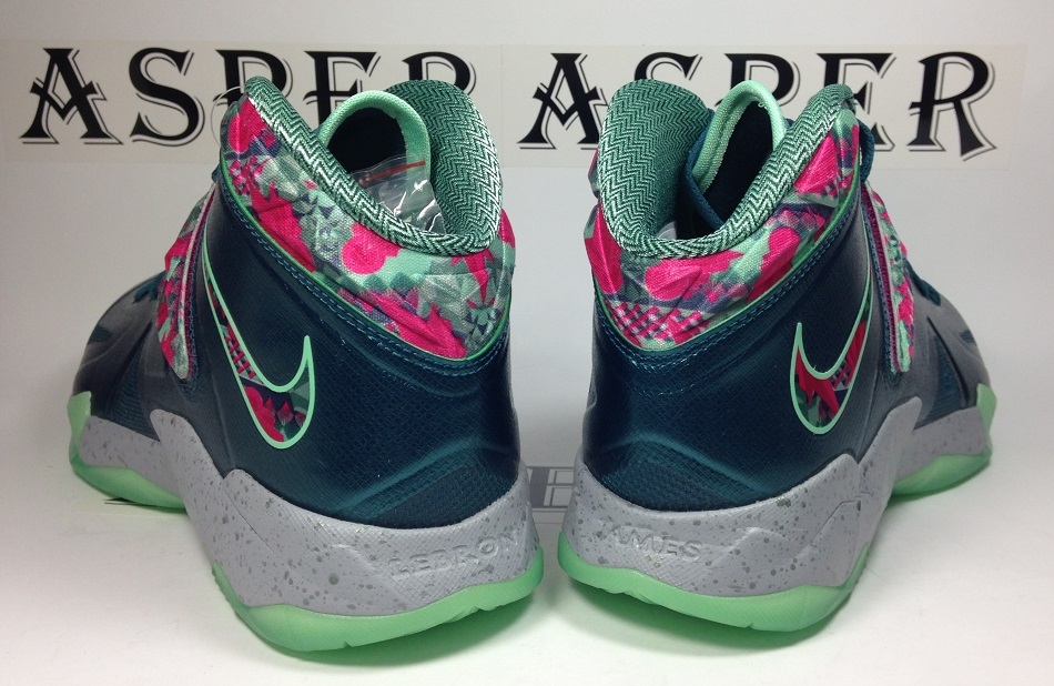 Nike Zoom Soldier Vii Dark Sea Pink Flash Green Glow Wolf Grey 06