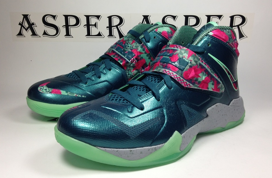 Nike Zoom Soldier Vii Dark Sea Pink Flash Green Glow Wolf Grey 07