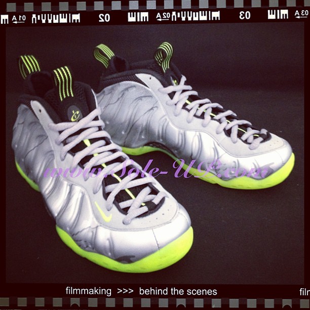 Silver Volt Nike Air Foamposite One 01