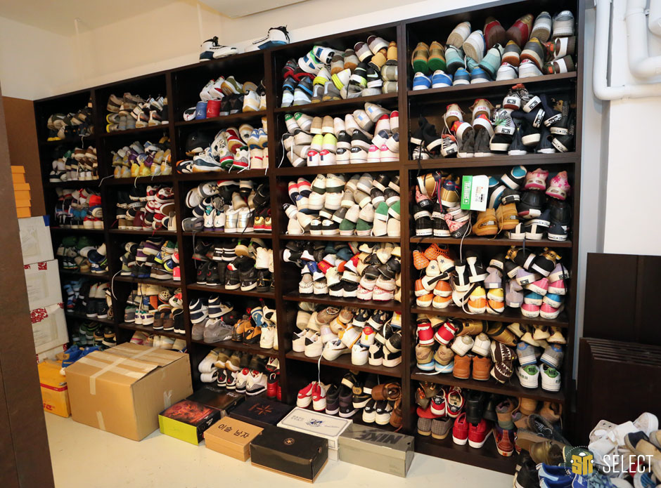 chris brown shoe closet