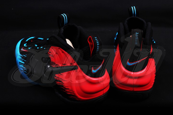 Spider Man Nike Air Foamposite Pro 01