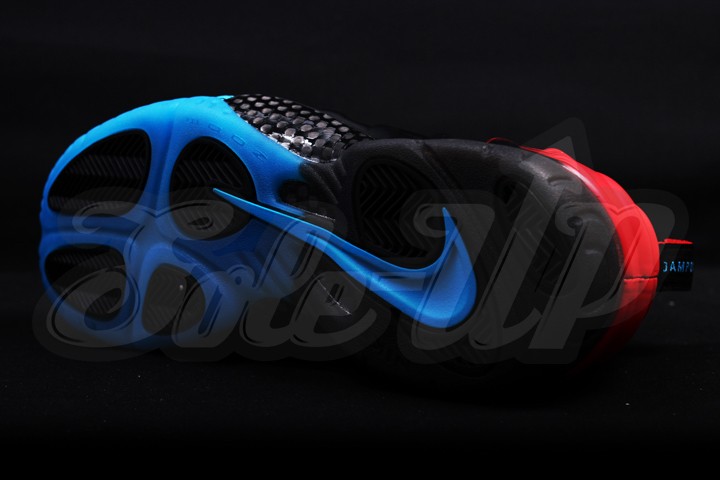 Spider Man Nike Air Foamposite Pro 03