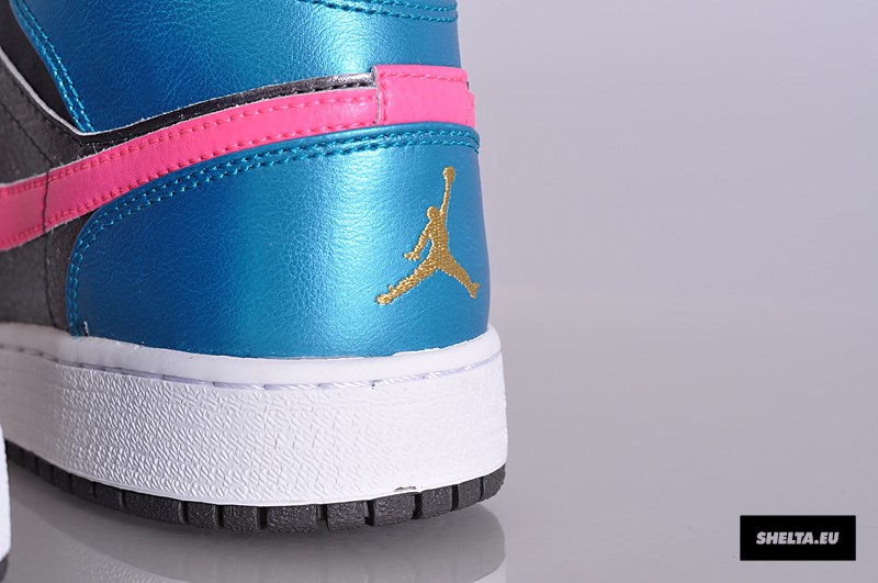 Air Jorda 1 Mid Gs Metallic Dark Grey Metallic Gold Court Purple 05