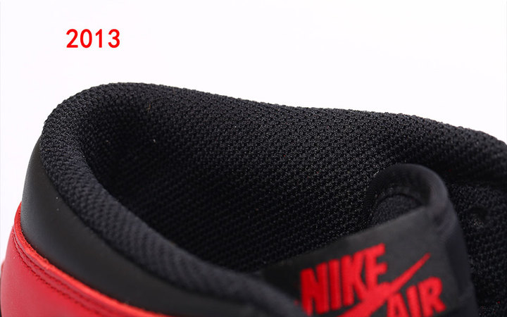 Air Jordan 1 Bred 2001 2013 Comparison 06