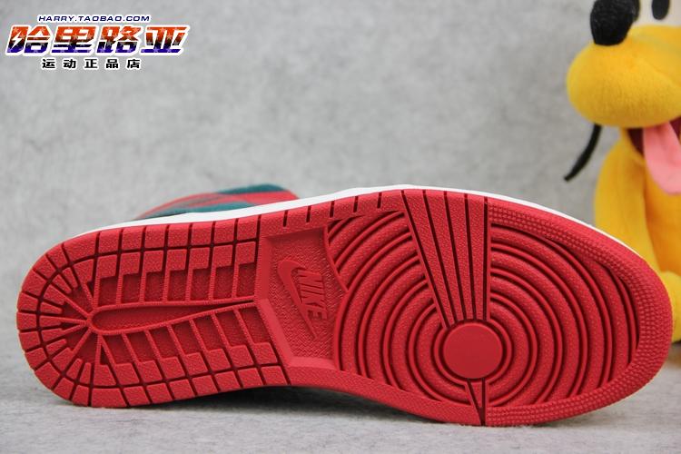 Air Jordan 1 Mid Gym Red Dark Sea 02