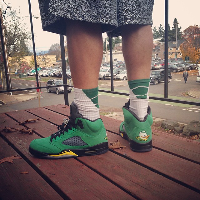 Air Jordan 5 Oregon Ducks On Feet 01