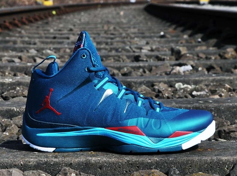 Jordan Super.Fly 2 - Dark Sea - Gym Red - Gamma Blue - White