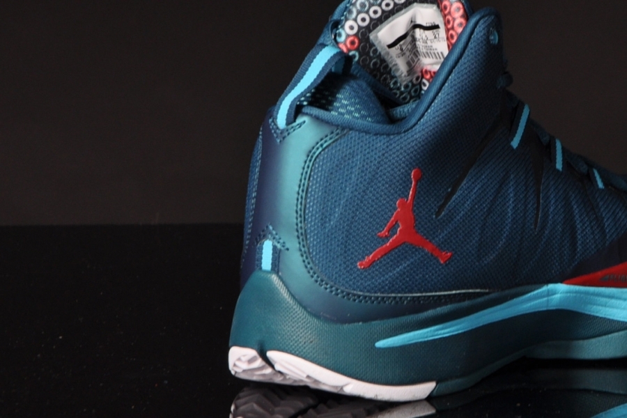 Jordan Super Fly 2 Dark Sea Gym Red Gamma Blue White 02