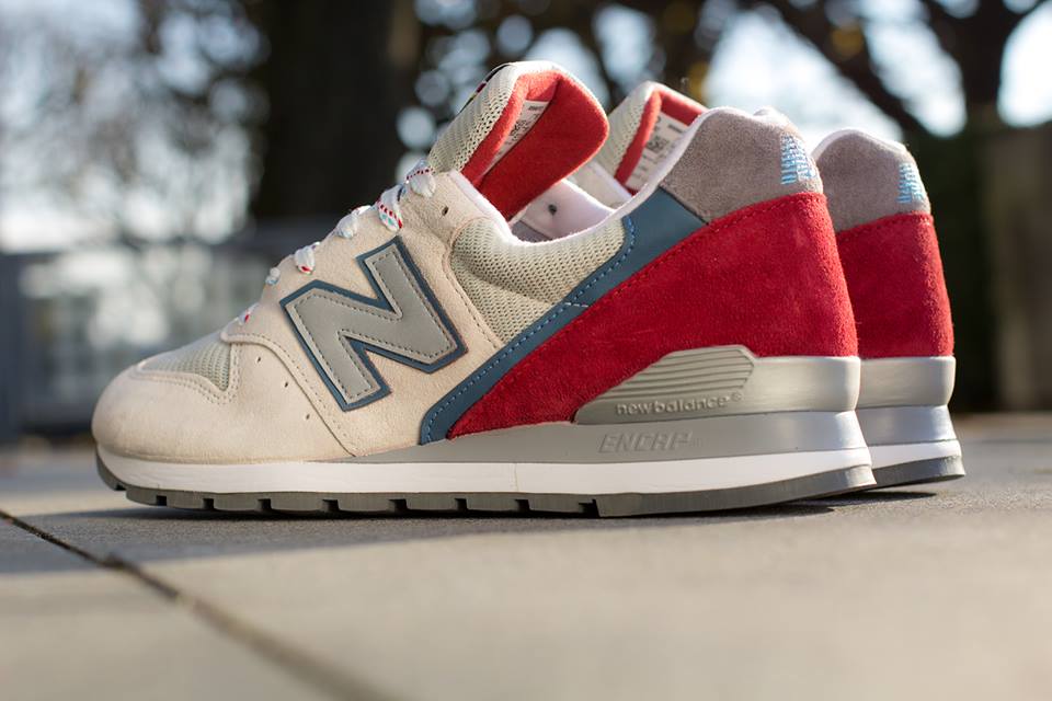 New Balance 996 Beige Red 01