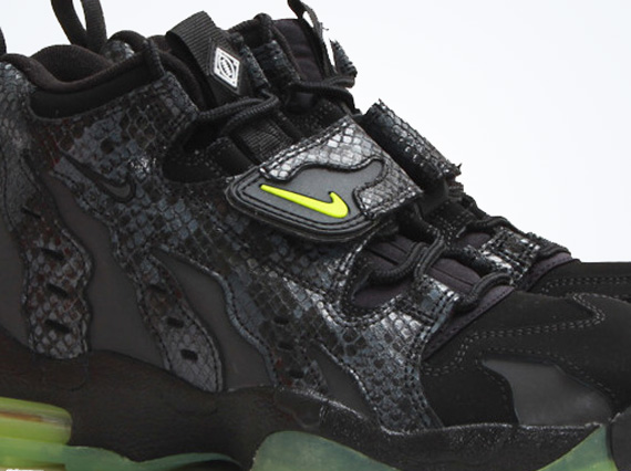 Nike Air DT Max '96 "Snakeskin" - Available