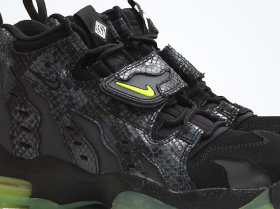 Nike Air DT Max ’96 “Snakeskin” – Available