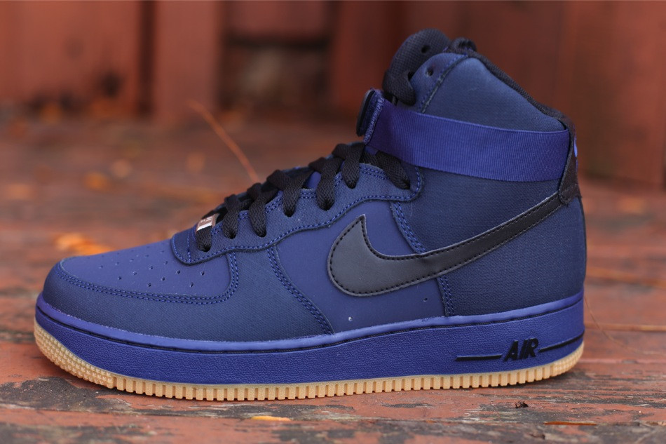 Nike Air Force 1 High Midnight Navy Medium Gum Brown 03