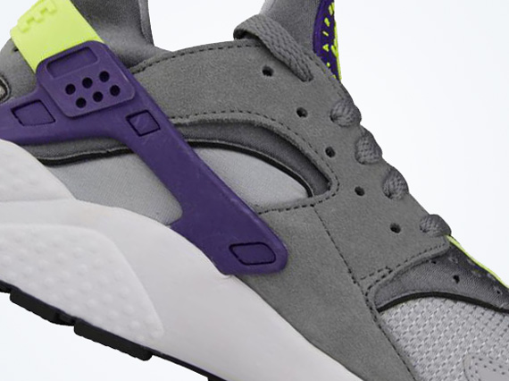 Nike Air Huarache – Wolf Grey – Purple – Volt