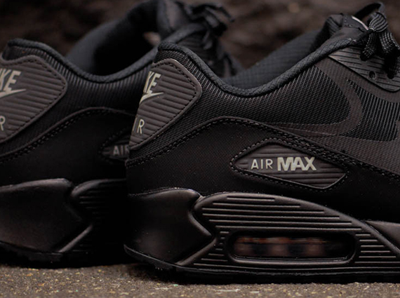 Dar permiso papi Virgen Nike Air Max 90 CMFT PRM Tape "Reflect" - Black - Metallic Silver -  SneakerNews.com