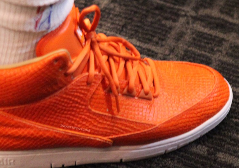 nike flex tr gold swoosh “Orange” – J.R. Smith PE