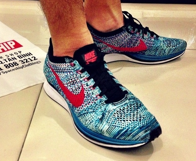 Nike Flyknit Racer Neo Turquoise 01