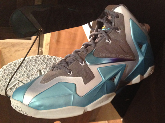 Nike Lebron 11 Gamma Blue Special Packaging 1