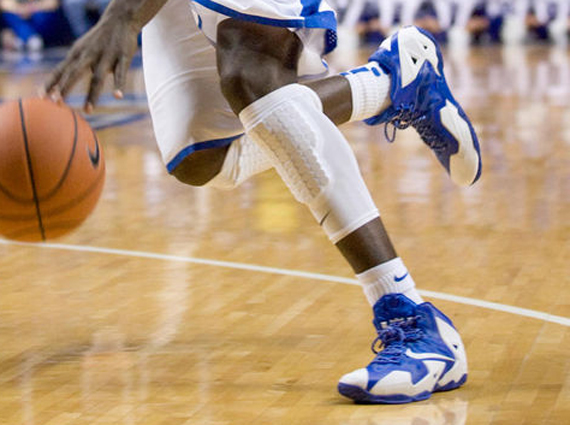 nike lebron 11 kentucky pe