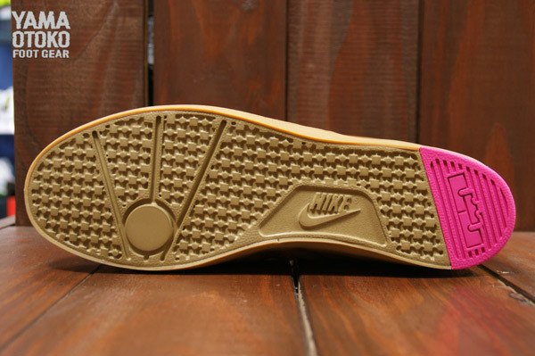 Nike Lebron 11 Nsw Work Hard Play Hard 02