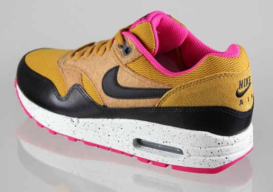 Nike WMNS Air Max 1 – Gold Suede – Black – Pink