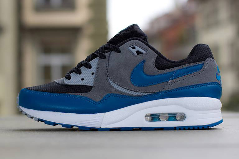 Nike Wmns Air Max Light Essential Black Green Abyss Grey 1