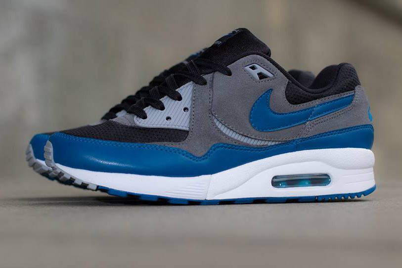 Nike Wmns Air Max Light Essential Black Green Abyss Grey 2