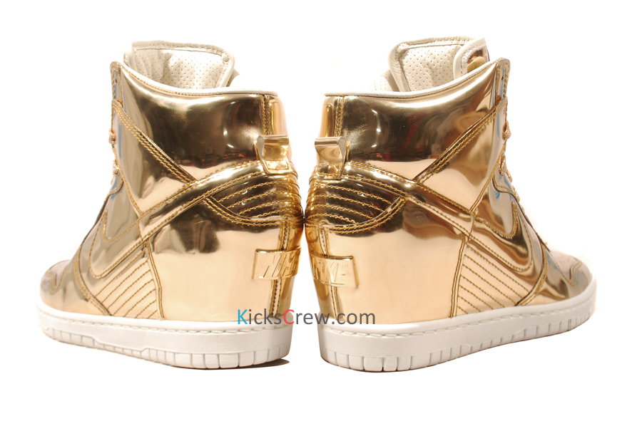 Nike Wmns Dunk Sky High Liquid Metal Pack 02
