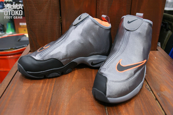 Oregon State Nike Air Zoom Flight Glove 01
