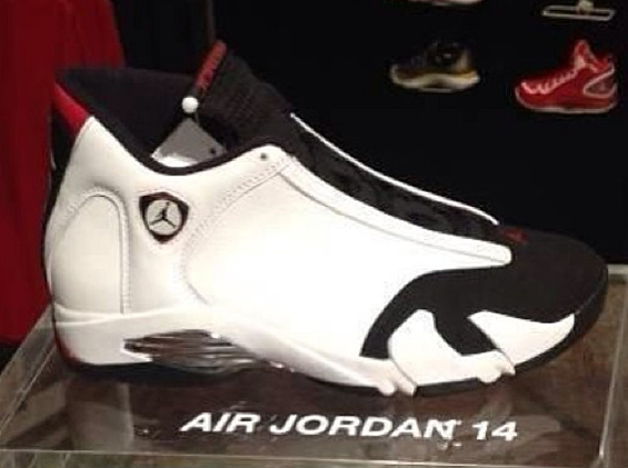 Air Jordan 14 Retro "Black Toe"
