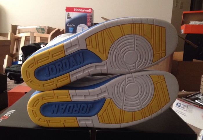 Air Jordan 2 Melo Nuggets Home 05