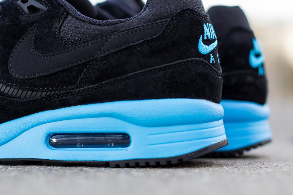 Nike Air Max Light Prm Black Vivid Blue 04