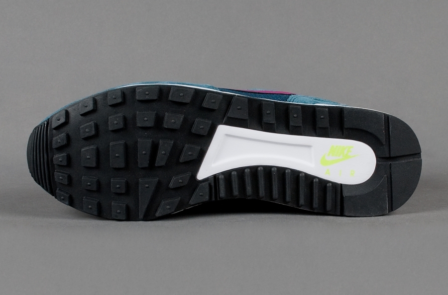 Nike Air Pegasus 89 Nightshade Bright Magenta Volt 02