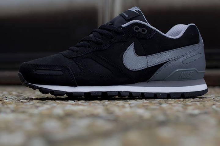 Nike Air Waffle Trainer Leather Black Grey 02