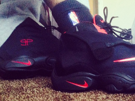 Nike Air Zoom Flight The Glove – Black/Red PE