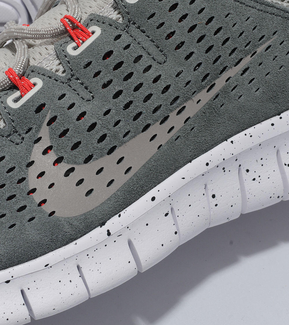 Nike Free Powerlines Grey Red Release 03