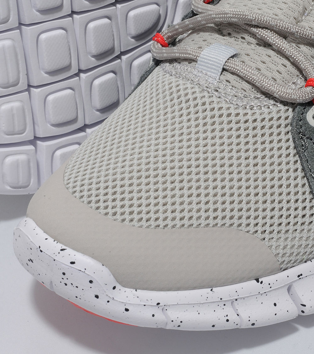 Nike Free Powerlines Grey Red Release 04