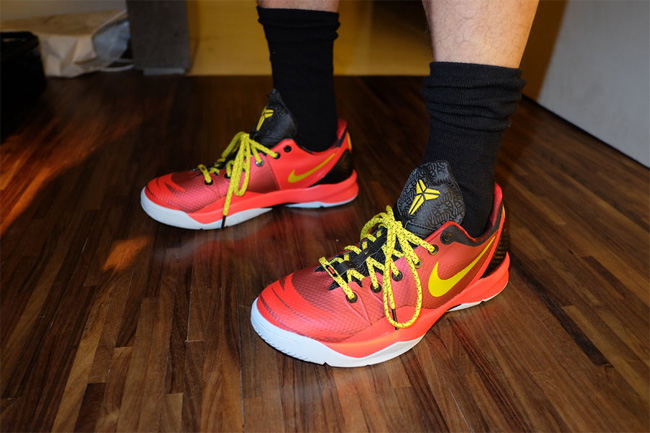 Nike Kobe 4 Venomenon Yoth 02