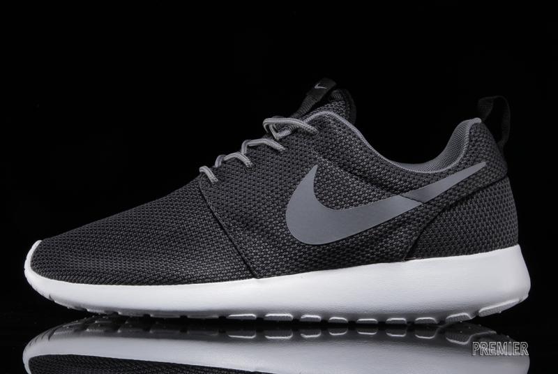 Nike Roshe Run Black Cool Grey White 02