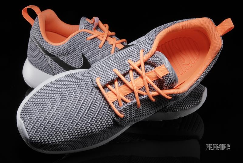 Nike Roshe Run Wolf Grey Black Atomic Orange 01