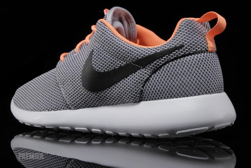 Nike Roshe Run Wolf Grey Black Atomic Orange 02