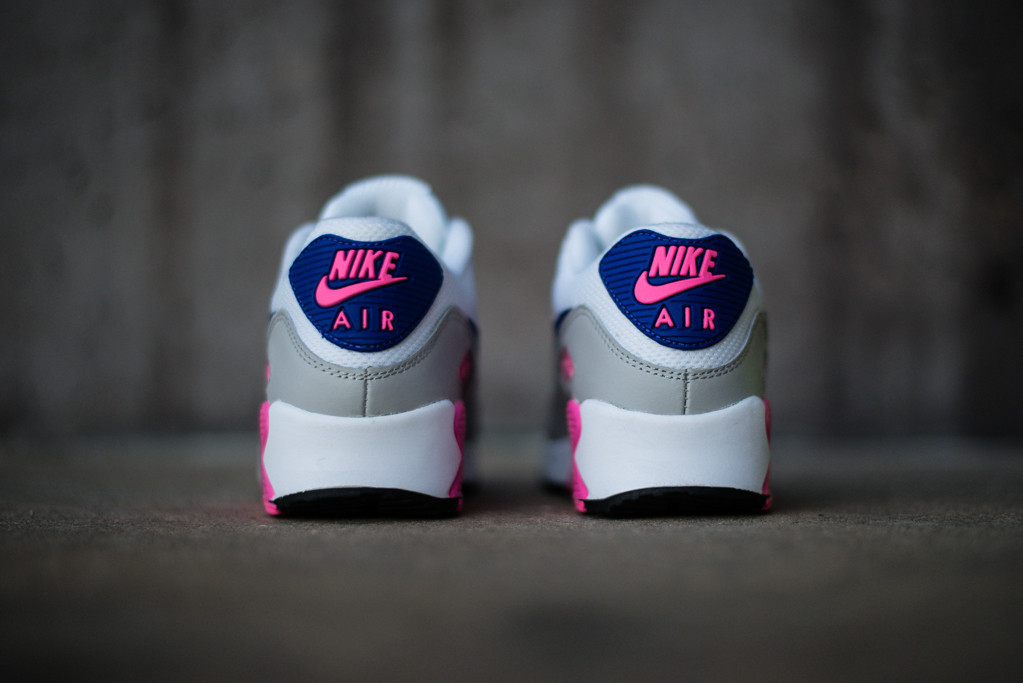 Nike Wmns Air Max 90 Pink Glow Available 03