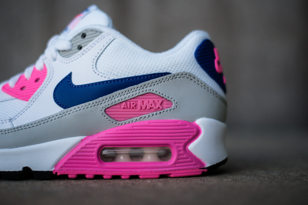 Nike Wmns Air Max 90 Pink Glow Available 04