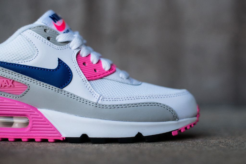 Nike Wmns Air Max 90 Pink Glow Available 05