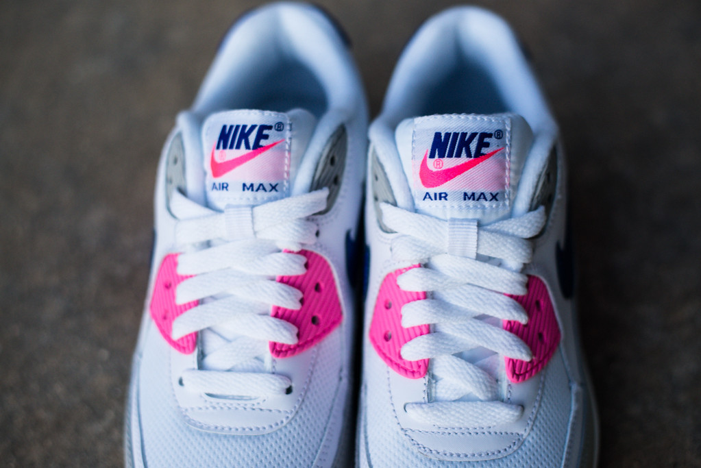 Nike Wmns Air Max 90 Pink Glow Available 06