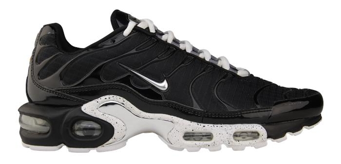 Nike Wmns Air Max Tn Plus Black Chrome 01