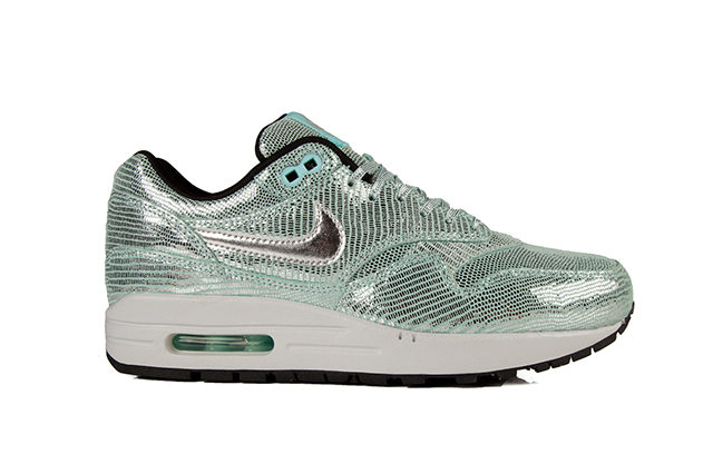 Nike Wmns Disco Ball Pack 03